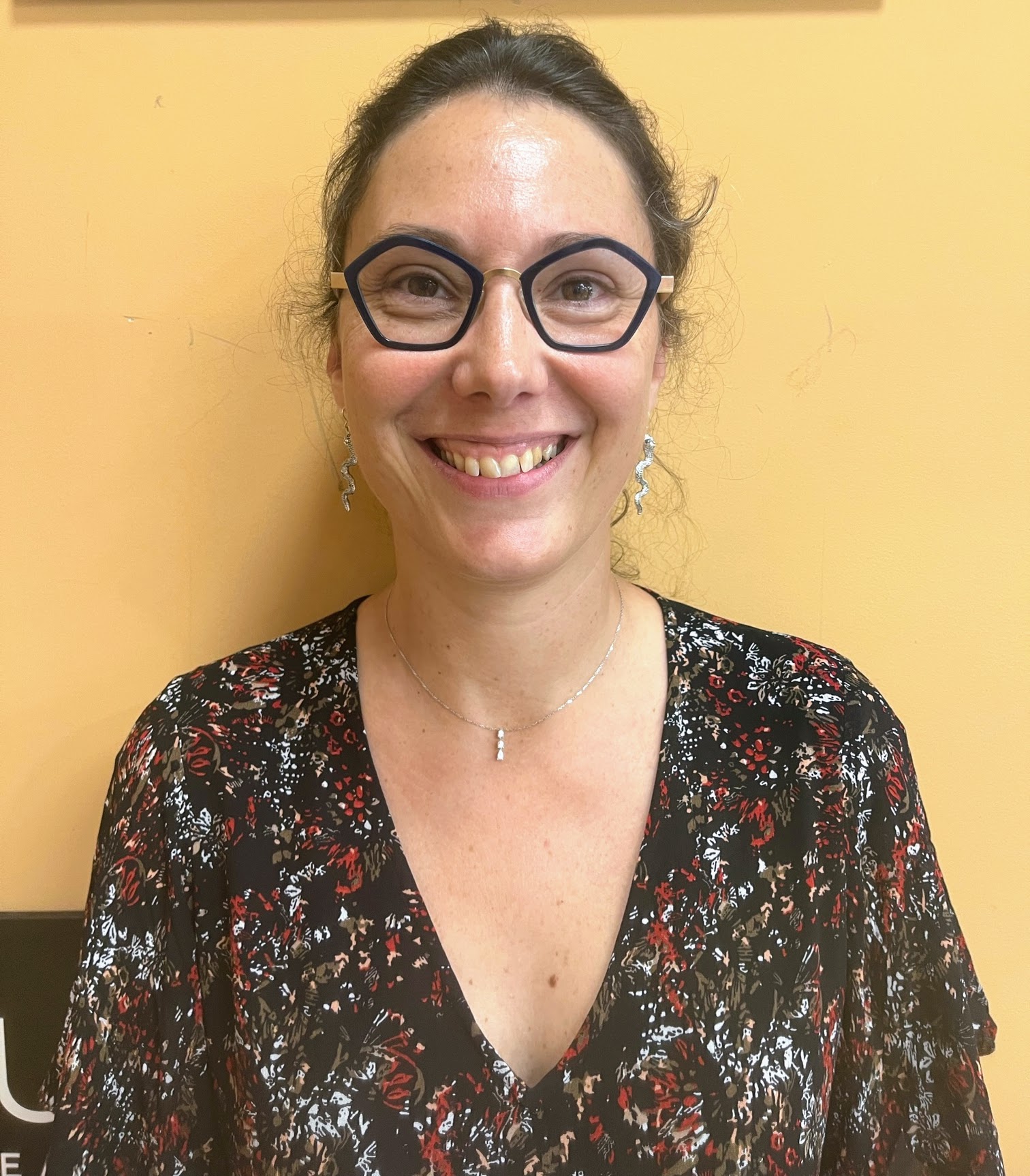 Préparatrice de la pharmacie de Cagnes-Sur-Mer